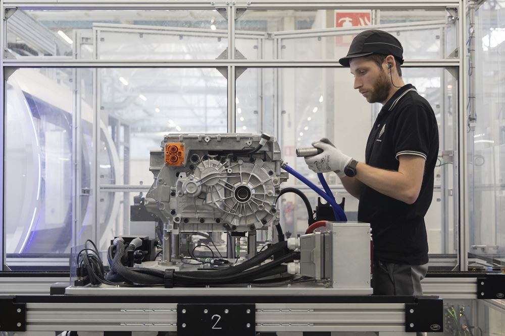 L'usine historique d'Alpine de Dieppe assure la fabrication de l'A390 électrique