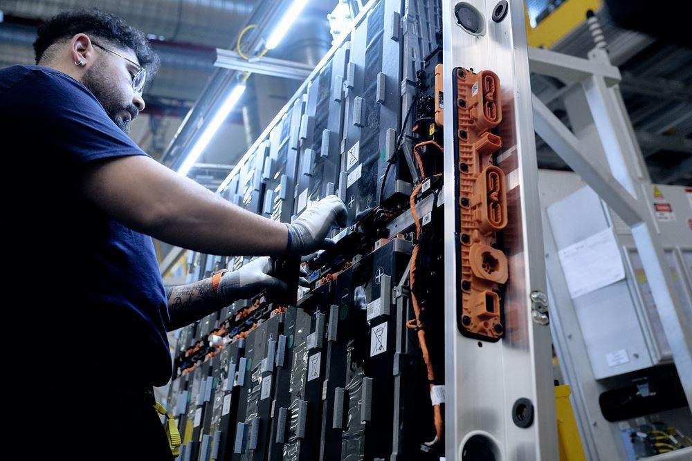Ford assemble des packs Batterie pour Capri et Explorer dans son usine d'assemblage de Cologne