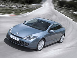 Renault révèle le design de la nouvelle Renault Laguna Coupé