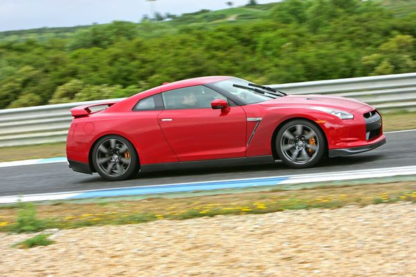 La Nissan GT-R se met à l’heure européenne
