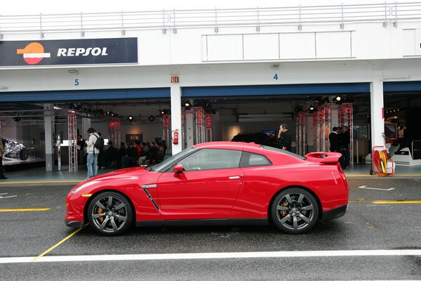 La Nissan GT-R se met à l’heure européenne