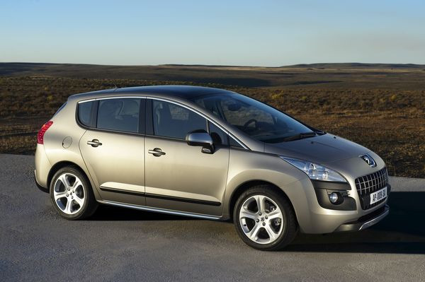 Peugeot dévoile officiellement la 3008