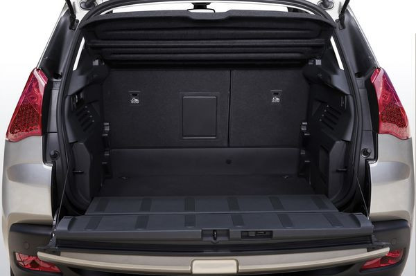 Peugeot dévoile officiellement la 3008