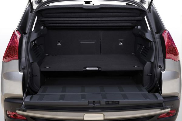 Peugeot dévoile officiellement la 3008