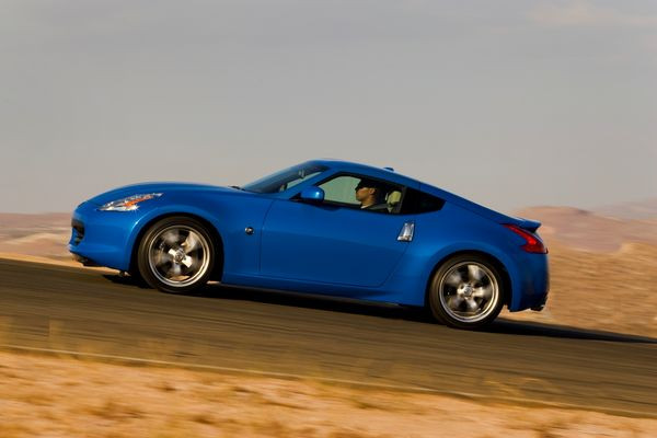 Le nouveau Nissan 370Z est commercialisé à partir de 40 900 euros