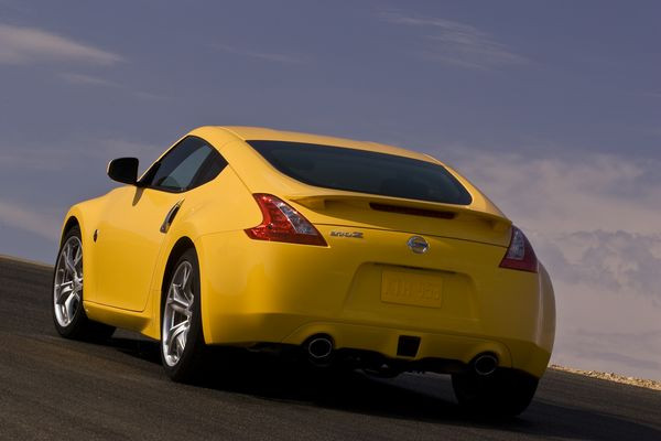 Le nouveau Nissan 370Z est commercialisé à partir de 40 900 euros
