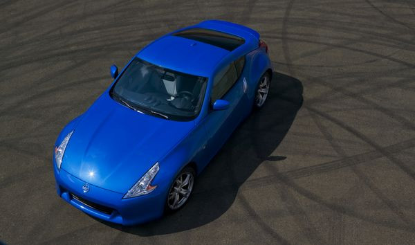 Le nouveau Nissan 370Z est commercialisé à partir de 40 900 euros
