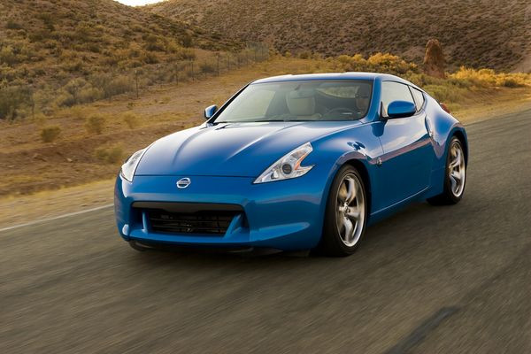 Le nouveau Nissan 370Z est commercialisé à partir de 40 900 euros
