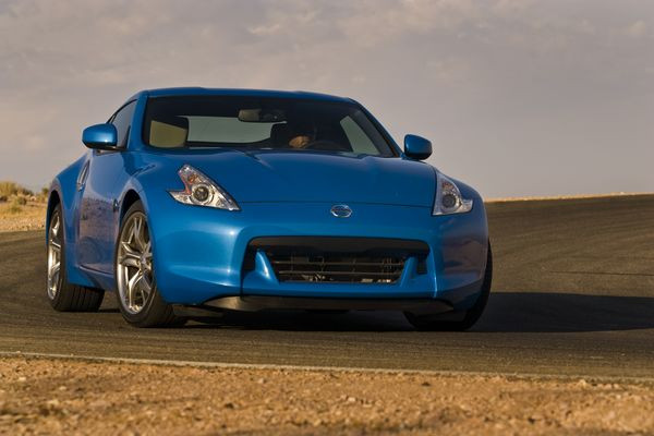 Le nouveau Nissan 370Z est commercialisé à partir de 40 900 euros