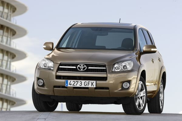 Léger restyling pour le Toyota Rav4