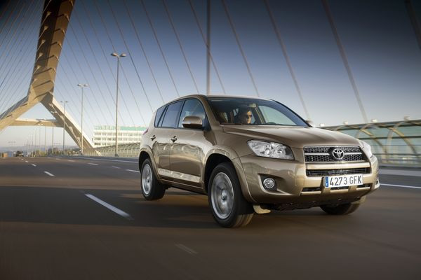 Léger restyling pour le Toyota Rav4