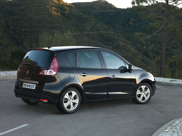 Après le Grand Scenic en avril Renault commercialise le nouveau Scénic