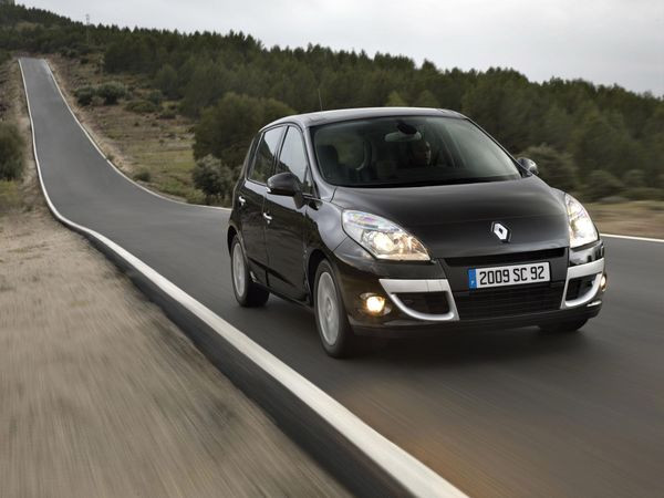 Après le Grand Scenic en avril Renault commercialise le nouveau Scénic