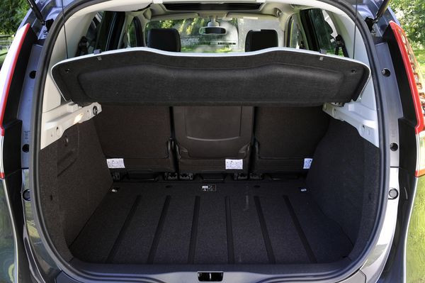 Après le Grand Scenic en avril Renault commercialise le nouveau Scénic