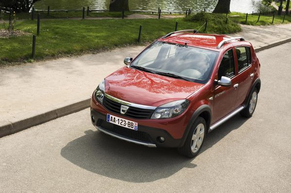 La gamme Dacia s’enrichit d’un véhicule loisirs