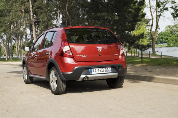 La gamme Dacia s’enrichit d’un véhicule loisirs
