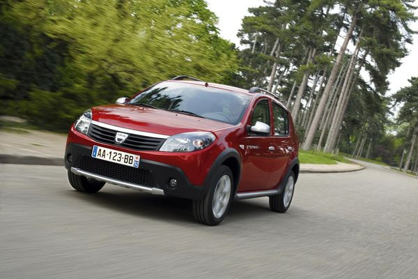 La gamme Dacia s’enrichit d’un véhicule loisirs