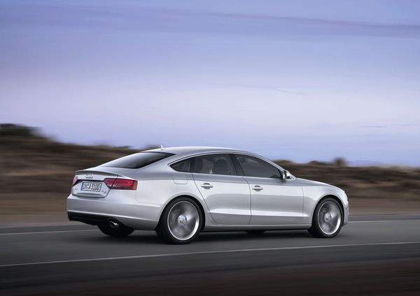 Le coupé 5 portes Audi A5 Sportback proposé à partir de 35 900 euros en 2.0 TDI 170 ch