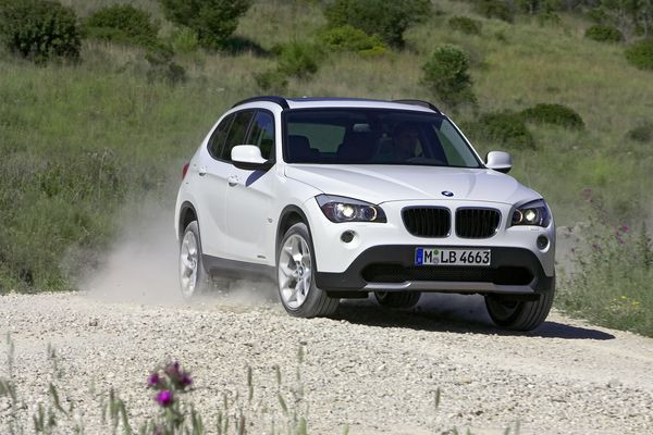 Premier prix inférieur à 30 000 Euros pour le nouveau BMW X1 compact
