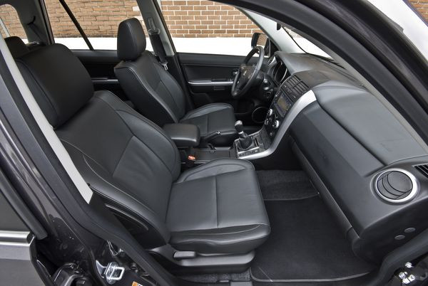 Le Suzuki Grand Vitara s’offre un très léger restylage
