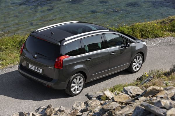 Le nouveau Peugeot 5008 démarre à 21 850 Euros