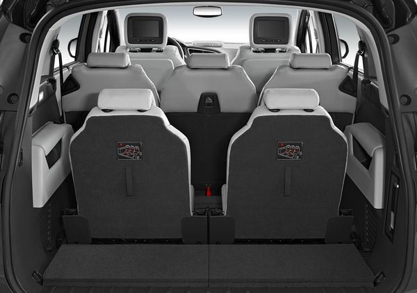 Le nouveau Peugeot 5008 démarre à 21 850 Euros