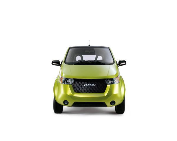 La Reva NXR électrique commercialisée à 15 800 Euros, bonus écologique de 5 000 Euros déduit