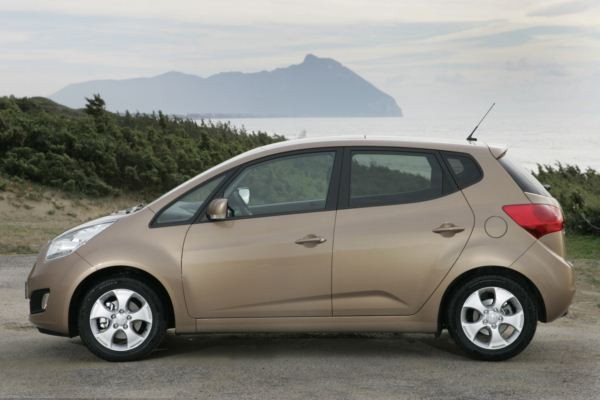 Kia lance son nouveau minispace