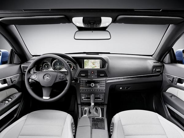 Mercedes lance la nouvelle Mercedes Classe E Cabriolet