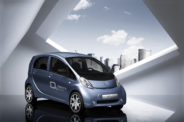 Un loyer mensuel de 500 Euros pour la mini-citadine électrique Peugeot