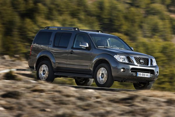 Le Nissan Pathfinder s'offre un léger restyling