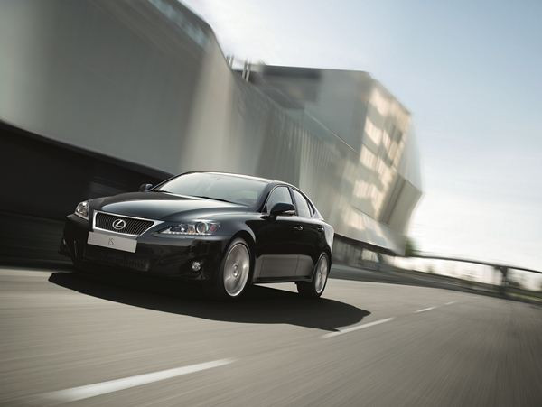 La berline sportive Lexus s'offre une cure de rajeunissement
