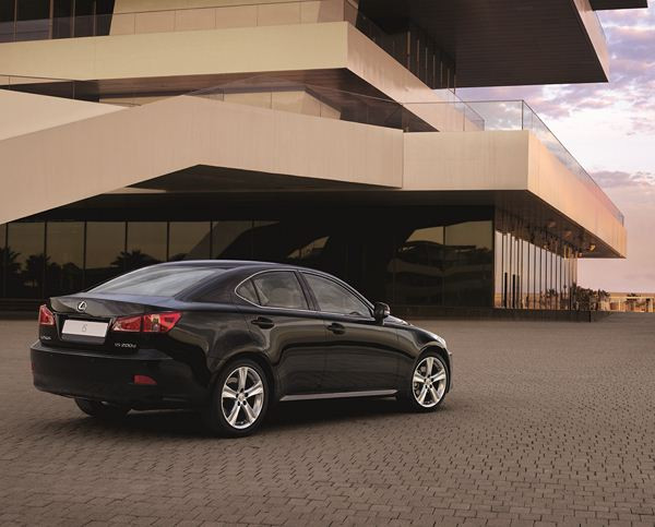 La berline sportive Lexus s'offre une cure de rajeunissement