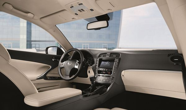 La berline sportive Lexus s'offre une cure de rajeunissement