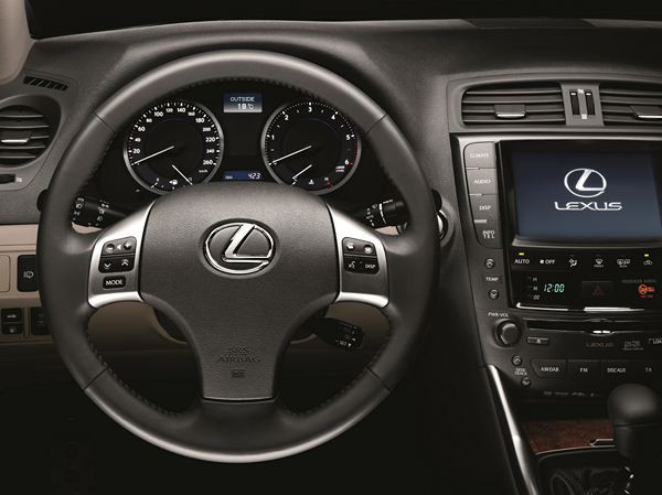La berline sportive Lexus s'offre une cure de rajeunissement