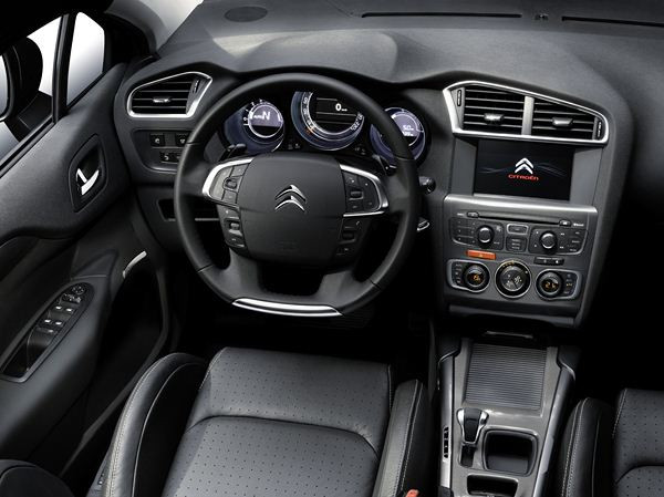 La nouvelle Citroën C4 commercialisée à partir de 16 990 euros