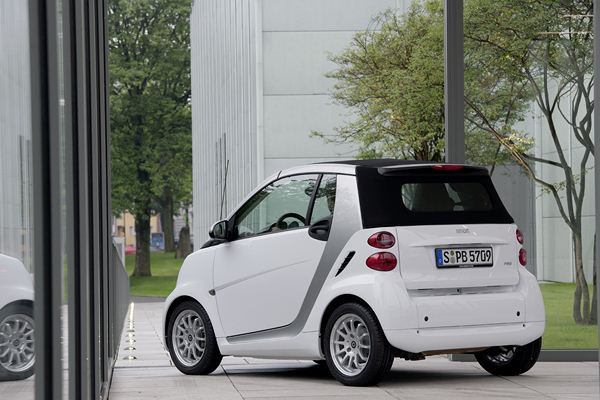 La Smart Fortwo Coupé restylée commercialisée à partir de 9 990 euros