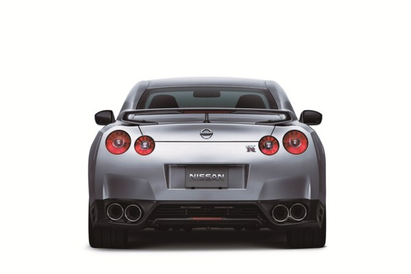 Nissan annonce le lancement de la nouvelle Nissan GT-R 2011