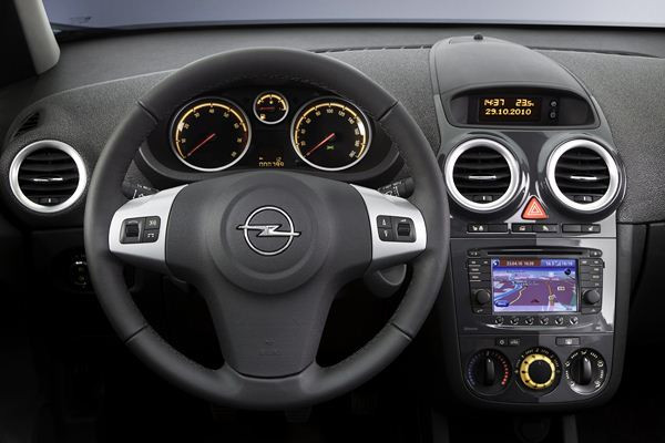 L'Opel Corsa s'offre une nouvelle face avant