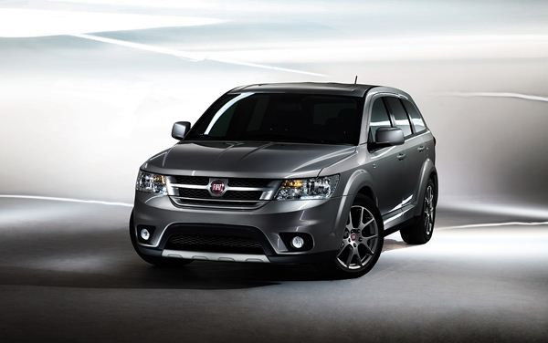 Fiat lance son nouveau monospace familial Freemont