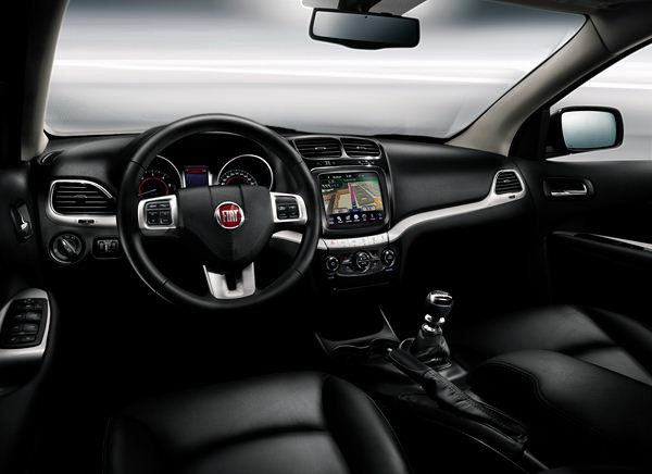 Fiat lance son nouveau monospace familial Freemont