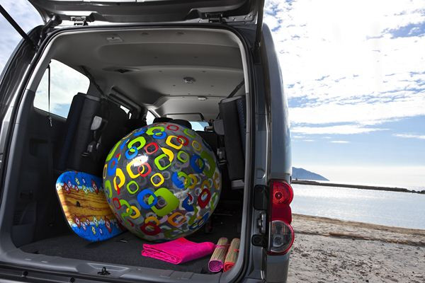 Nissan lance son nouveau véhicule familial Evalia
