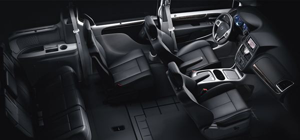 Le nouveau Lancia Voyager commercialisé à 41 900 euros