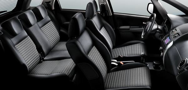 Le Fiat Sedici s'offre un léger restyling