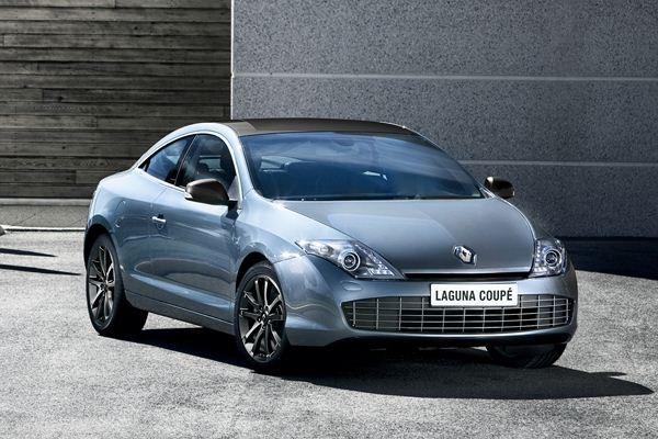 La Renault Laguna Coupé s'offre de légères retouches