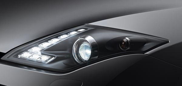 La Renault Laguna Coupé s'offre de légères retouches