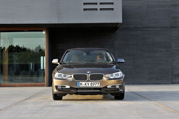La sixième génération de la BMW Série 3 commercialisée à partir de 35 600 euros