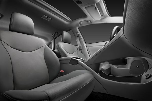 La Toyota Prius restylée commercialisée à partir de 27 800 euros