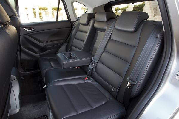 Premier prix à 24 890 euros pour le nouveau crossover compact CX-5 Mazda