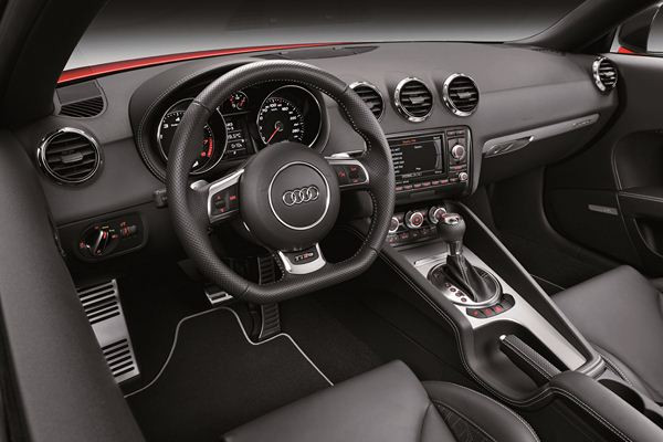 L'Audi TT RS plus s'offre un cinq cylindres de 360 chevaux